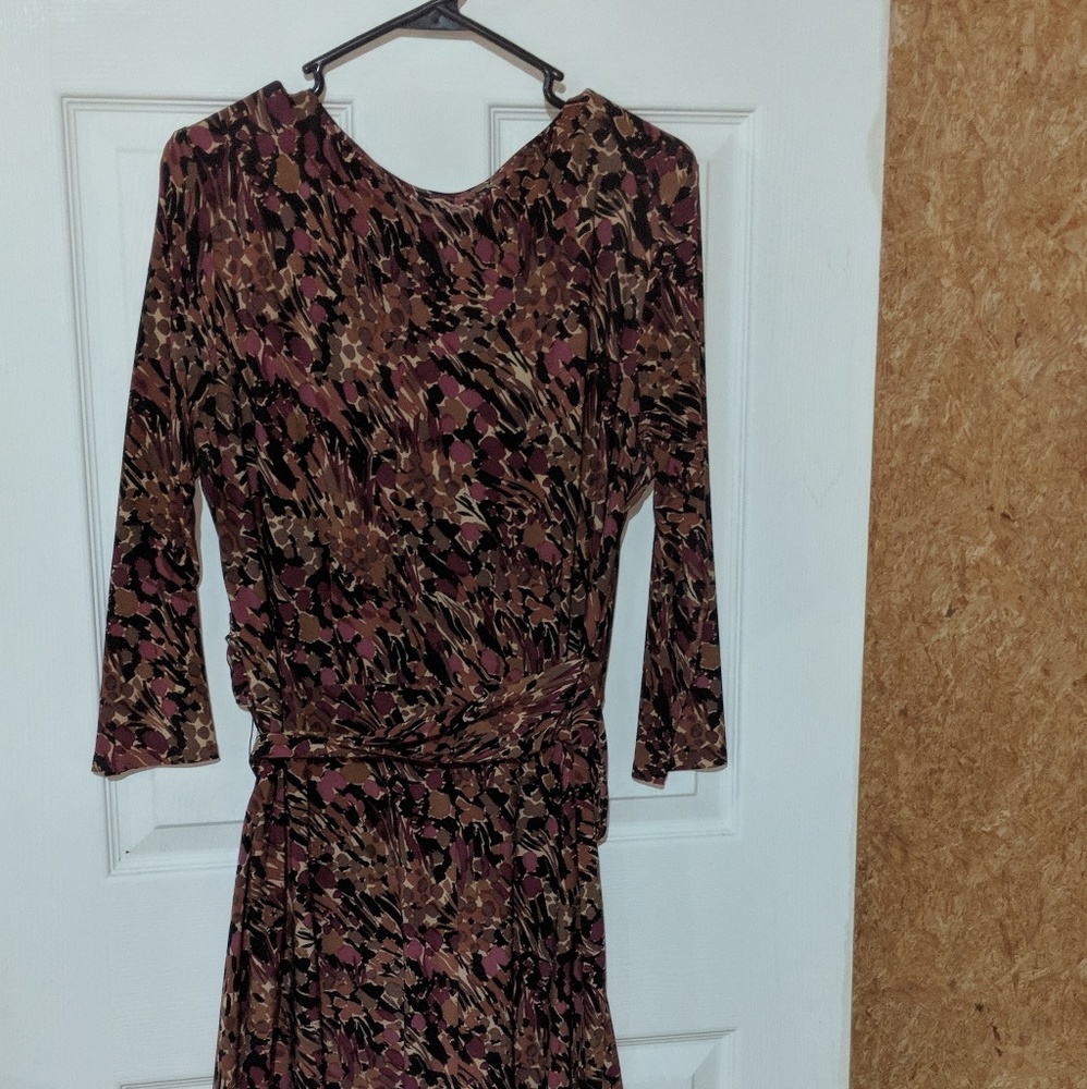 Dress - Picture 3 of 3